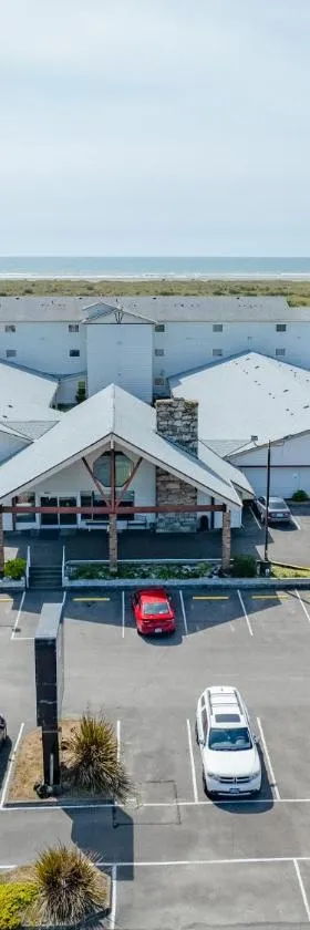 Coratel Inn and Suites By Jasper Ocean Shores，位于洋滨市的酒店