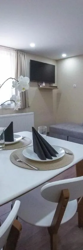 Guest Rooms Lencho，位于Anton的酒店