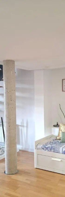 ÁTICO CON VISTAS Centro Histórico，位于阿拉力兹的酒店
