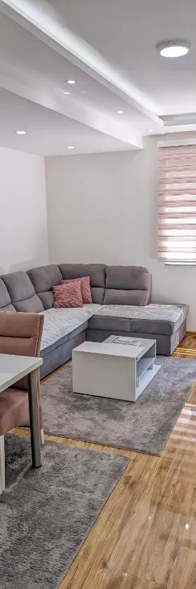 Apartman Lukić Bratunac，位于Bratunac的酒店