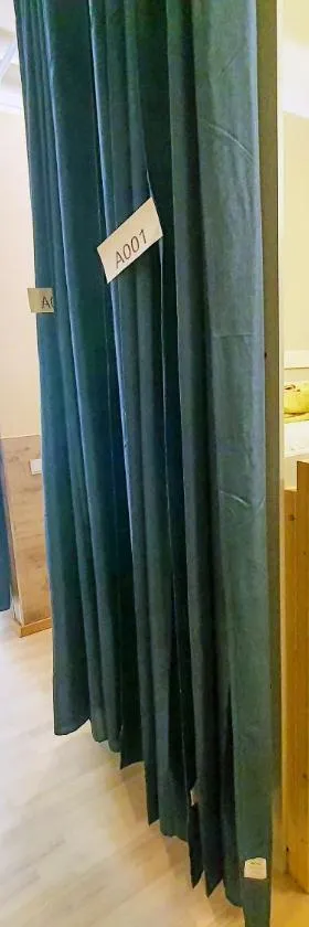 Tokyo Vibes - Private Sleeping Pods Hostel, Self check-in，位于维尔纽斯的酒店