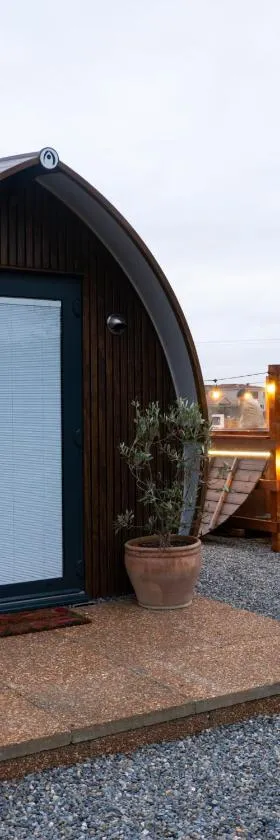 Hidden Acres- Luxury Glamping Pod，位于马拉海德的酒店