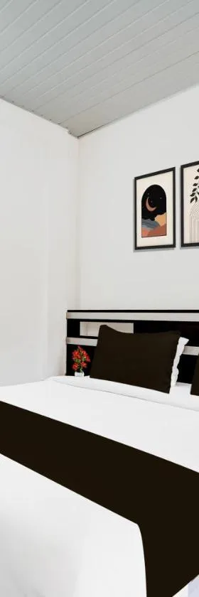 Super Hotel O North Kalamassery，位于卡卡纳德的酒店