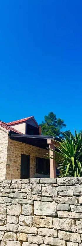 Milton holiday house，位于布拉托的酒店