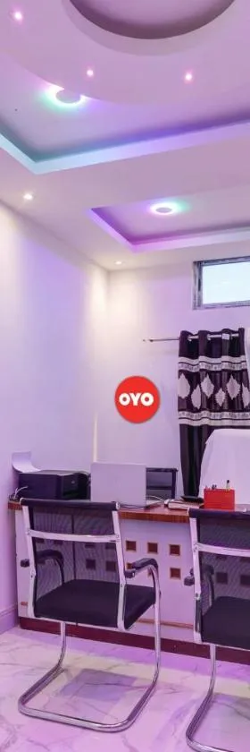 Hotel O The Mahalaxmi Inn，位于迪布鲁加尔的酒店