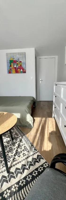 studio indépendant rdc，位于克雷翁的酒店