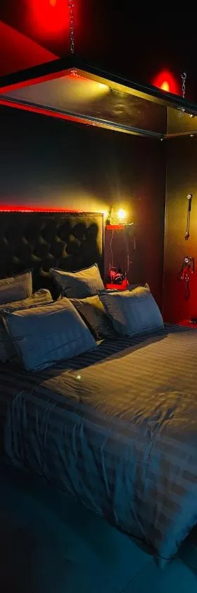 Love room Spa nuits secrètes，位于Écuires的酒店