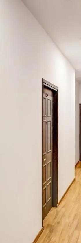 Townhouse Sector 19 Indiranagar Near Fun Republic Mall，位于Vibhuti Khand的酒店