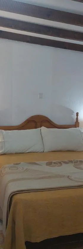 Los Rubiales - Andalusian self catering apartments with pool，位于韦尔卡尔-奥韦拉的酒店