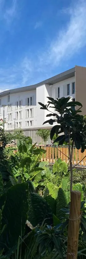 B&B HOTEL La Réunion Aéroport，位于圣玛丽的酒店