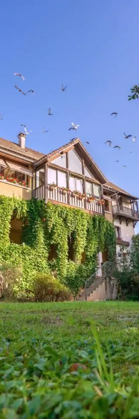 Bergerie du Château - Lacapelle Marival，位于拉卡佩勒-马里瓦勒的酒店