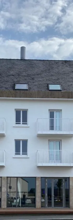 Karaez Hôtel - BritHotel Carhaix，位于卡尔艾普卢盖的酒店