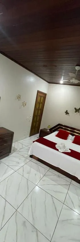 Praia da Costa Suítes，位于维拉维尔哈的酒店