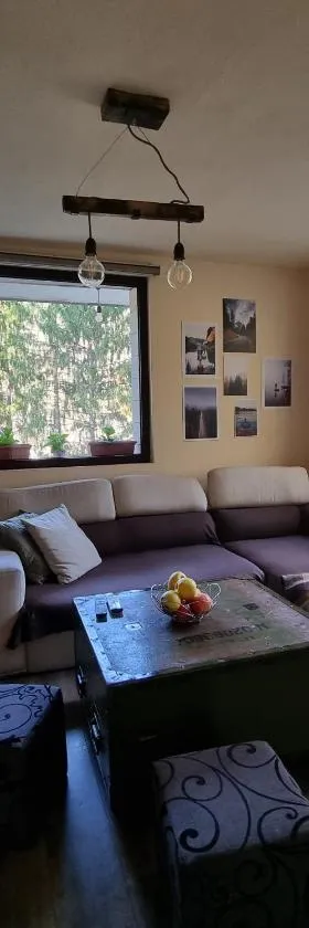 "Whispering pines" vacation home, close to Sofia，位于Gola Glava的酒店