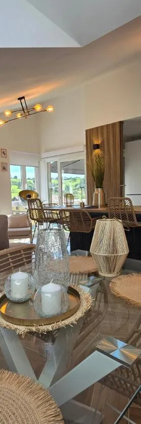 Apartamento DELUXE Céntrico MIENGO - Grupo RH 149，位于Miengo的酒店