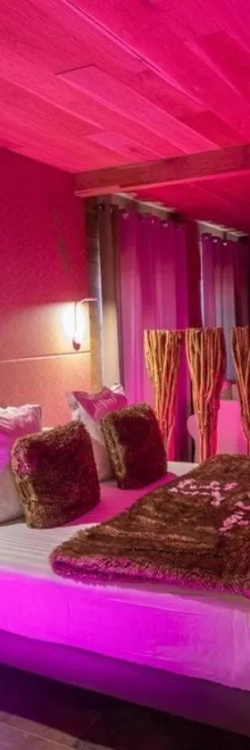 Charme Suite - Antre-parenthèse，位于格拉沃利讷的酒店
