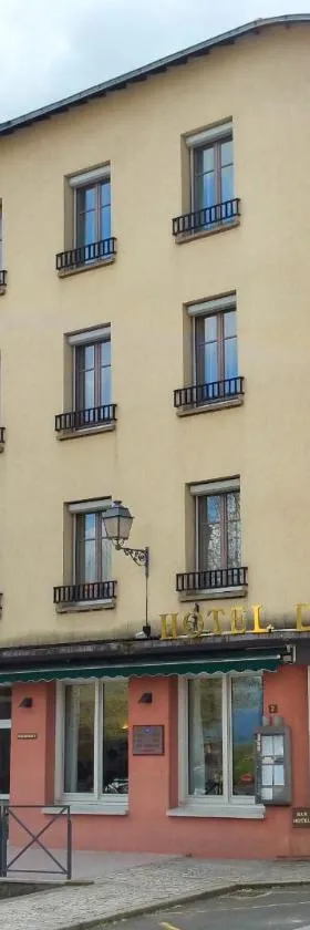 Logis Hôtel du Commerce，位于沃勒维克的酒店
