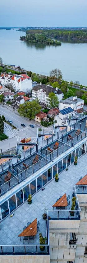 Rovno Hotel，位于维丁的酒店