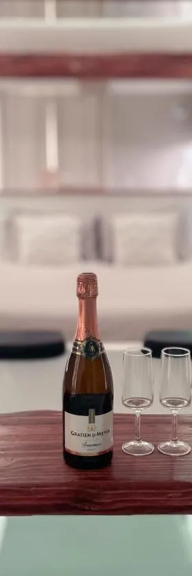 À la folie - Loft & Spa，位于Montrevault的酒店