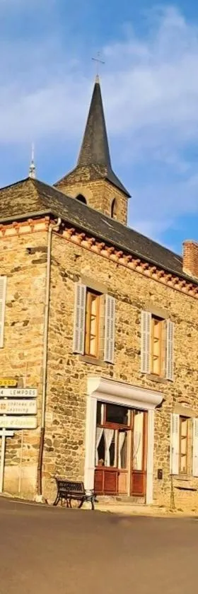 Les Chambres de la Violette，位于Grenier-Montgon的酒店