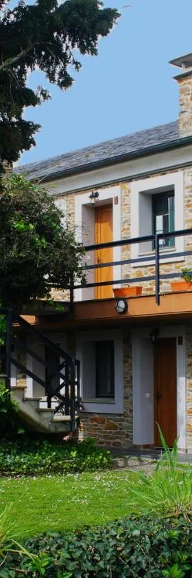 Apartamentos Castello，位于Cartavio的酒店
