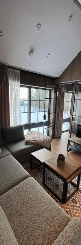 Lindvallen Ski Resort Pool and Padel - Sauna - 6 Guests，位于萨伦的酒店