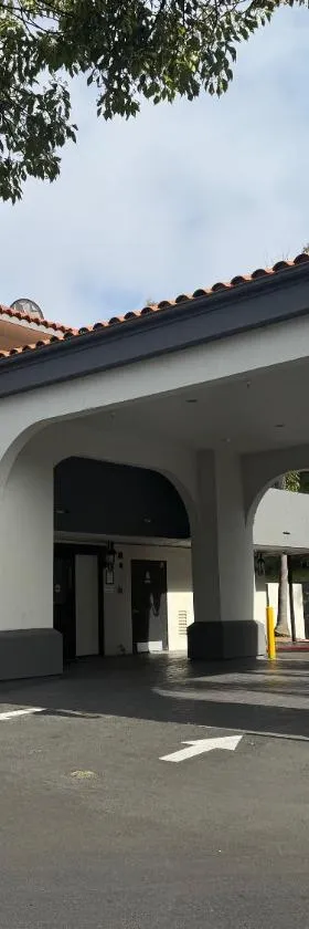 恩西尼塔戴斯酒店 - 月光乐高乐园海滩，位于恩西尼塔斯的酒店