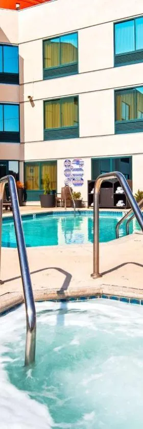 Best Western Plus Suites Hotel - Los Angeles LAX Airport，位于英格尔伍德的酒店
