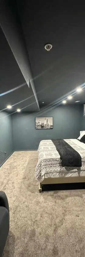 Luxury 2 bedroom basement，位于鲍伊的酒店
