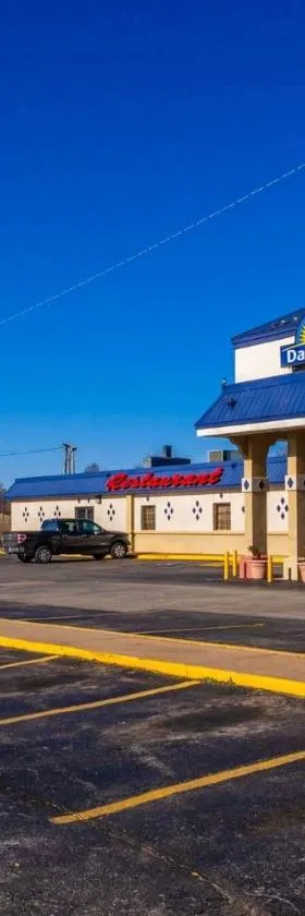 Days Inn by Wyndham Clinton，位于克林顿的酒店