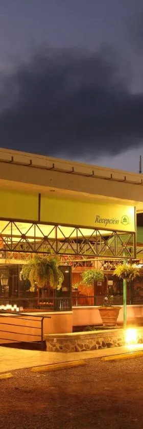 Park Hotel，位于Santa Cruz Verapaz的酒店