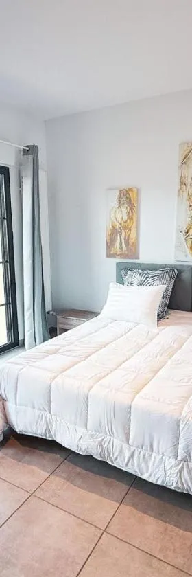 Studio cosy dans une ecurie en Touraine，位于Saint-Roch的酒店