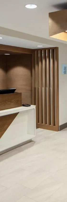 特洛克智选假日酒店，位于特洛克的酒店