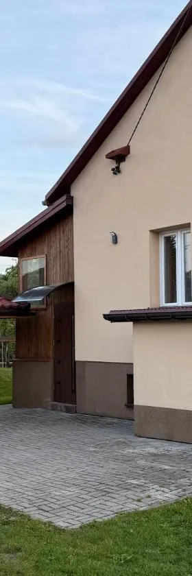 Pokoje Gościnne Pod Szyszkami，位于Adamów的酒店