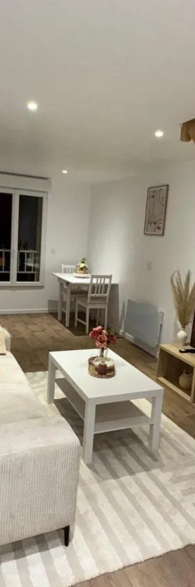 Duplex Sweet Home，位于Frépillon的酒店