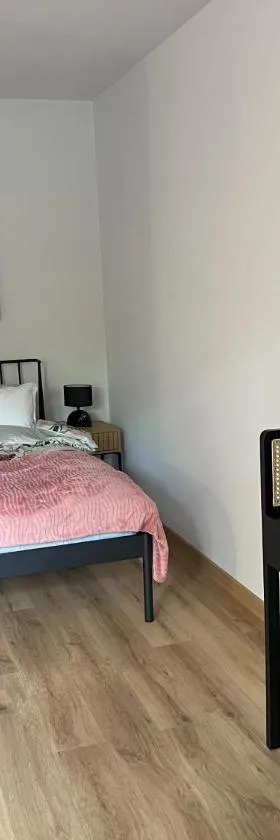 SasApartamenty，位于Milanówek的酒店