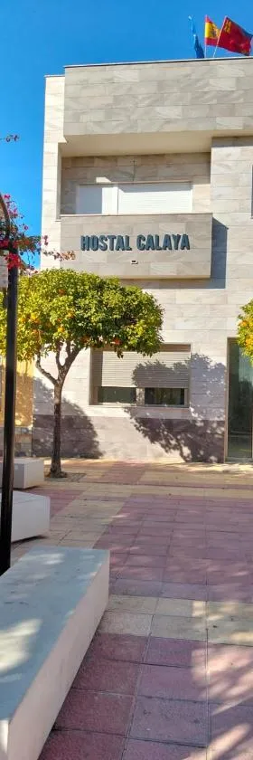 Hostal Calaya，位于Corvera的酒店