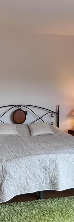Chambres Deluxe dans Villa Les Hauts d'Orfeuille à Beaumont les Valence & Montéléger，位于Beaumont-lès-Valence的酒店