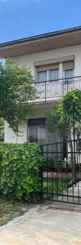 House Stoevi，位于内戈蒂诺的酒店