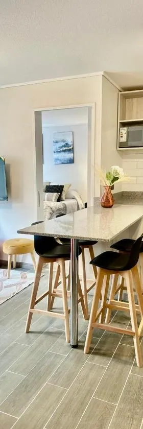 Departamento Central y cómodo，位于洛斯安赫莱斯的酒店