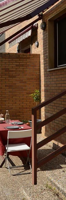 LA TERRAZA DEL CRISTO PLAZA DE GARAJE Y WiFi，位于奥维多的酒店