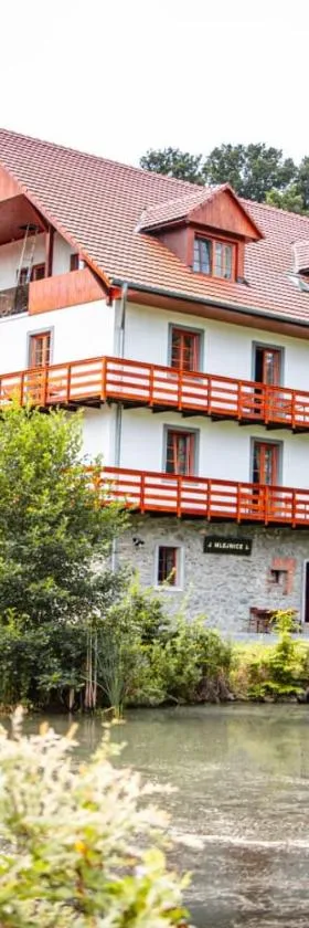 Penzion Ztracený mlýn，位于斯拉皮的酒店