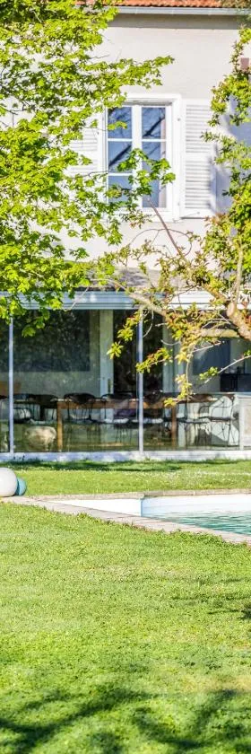 Domaine d'AROMM - Chambres d'hotes & gites - Piscine, Etangs & Animaux - Au calme，位于欧世的酒店