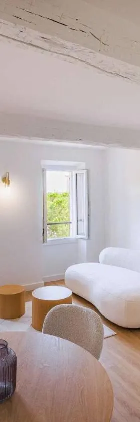 Apt Liberation - Apt standing Centre Tourrettes sur Loup，位于卢河畔图尔雷泰的酒店