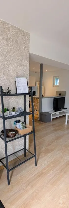 Gîte Ocrinien, Maison 2 chambres & Loire à Vélo，位于Saint-Martin-sur-Ocre的酒店