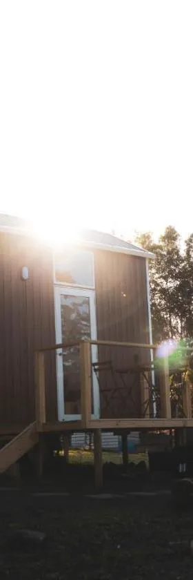 Kookaburra Tiny House by Tiny Away，位于Palmwoods的酒店