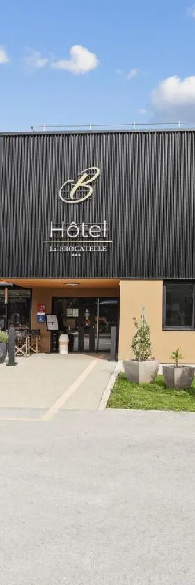 Hôtel Restaurant AKENA Molinges - La Brocatelle，位于圣克洛德的酒店