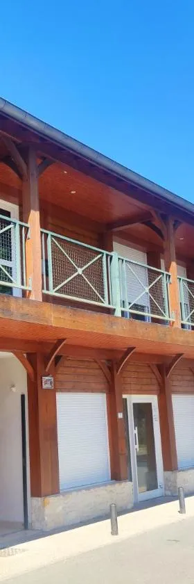 Maison Desfougères & Gîte dortoir 6 chambres du Moulin，位于Fourges的酒店