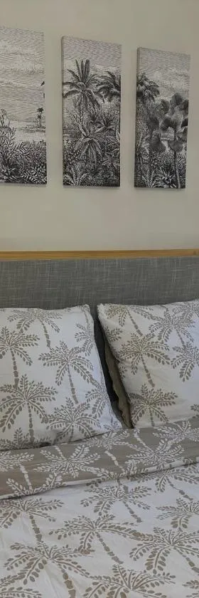 Le Bohème - Appartement proche gare et commerces，位于吉索尔的酒店