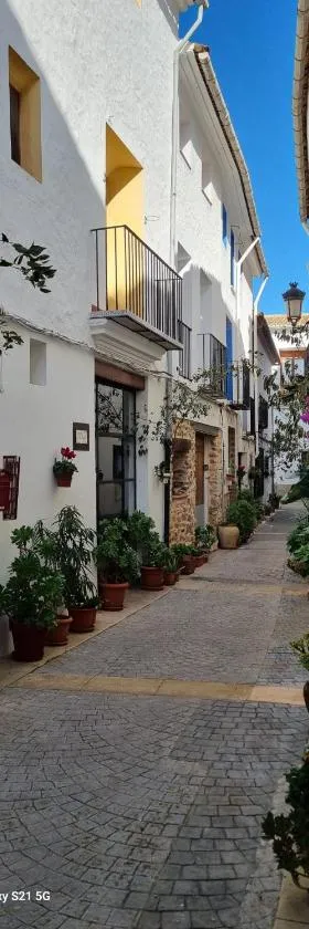 Apartamentos turísticos "El Refugio"，位于Algar de Palancia的酒店